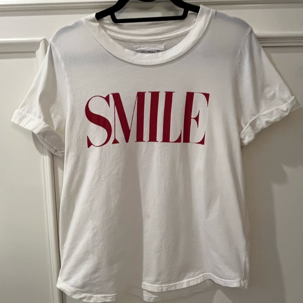 Sol Angeles t-shirt with red smile
